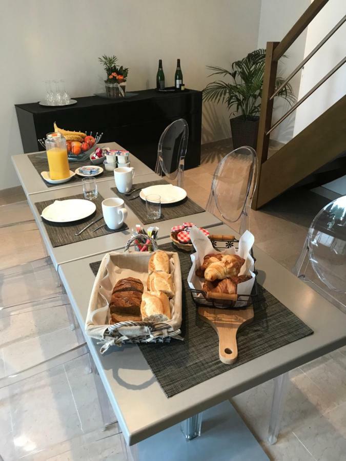 Chambres D'Hotes Karine Smej Châtillon-sur-Marne Buitenkant foto